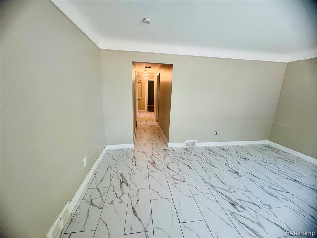 17221 Sunset Street, Hamtramck, MI 48212 — Photo 4