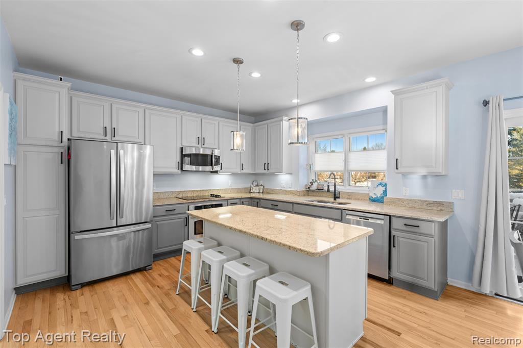 668 Berridge Circle, Lake Orion, MI — Photo 13