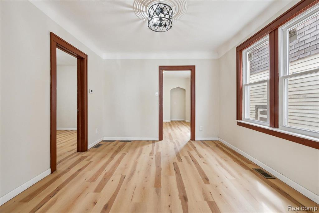 5014 BELMONT Street, Hamtramck, MI 48212 — Photo 10