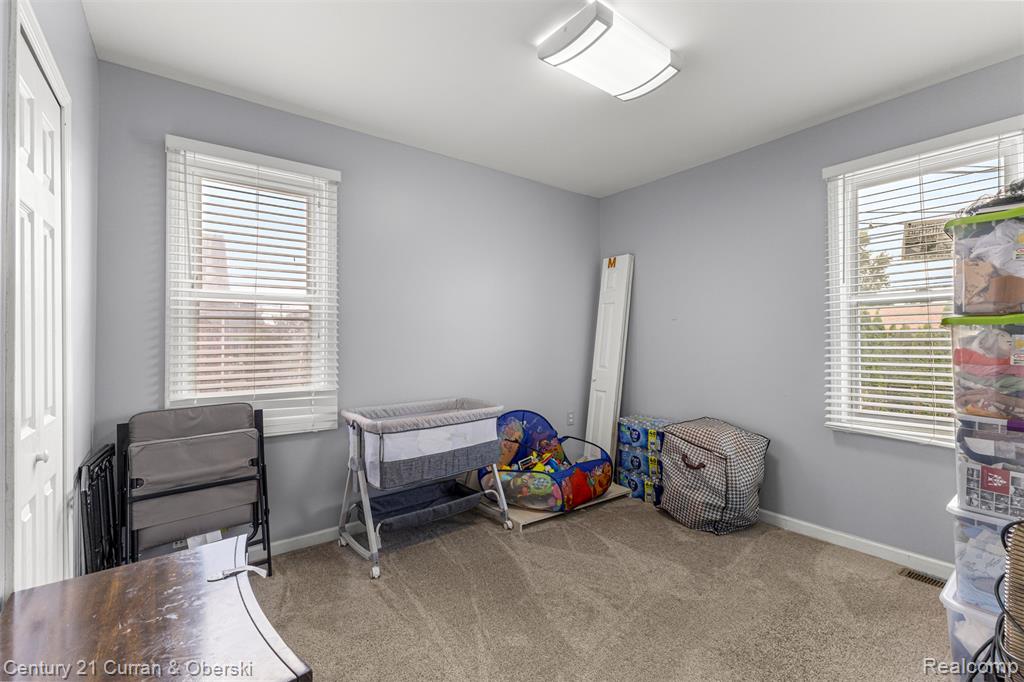7925 Pinehurst Street, Dearborn, MI 48126 — Photo 17