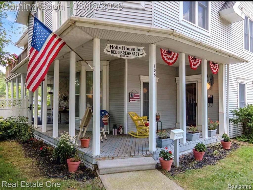 108 College Street, Holly, MI 48442 — Photo 2