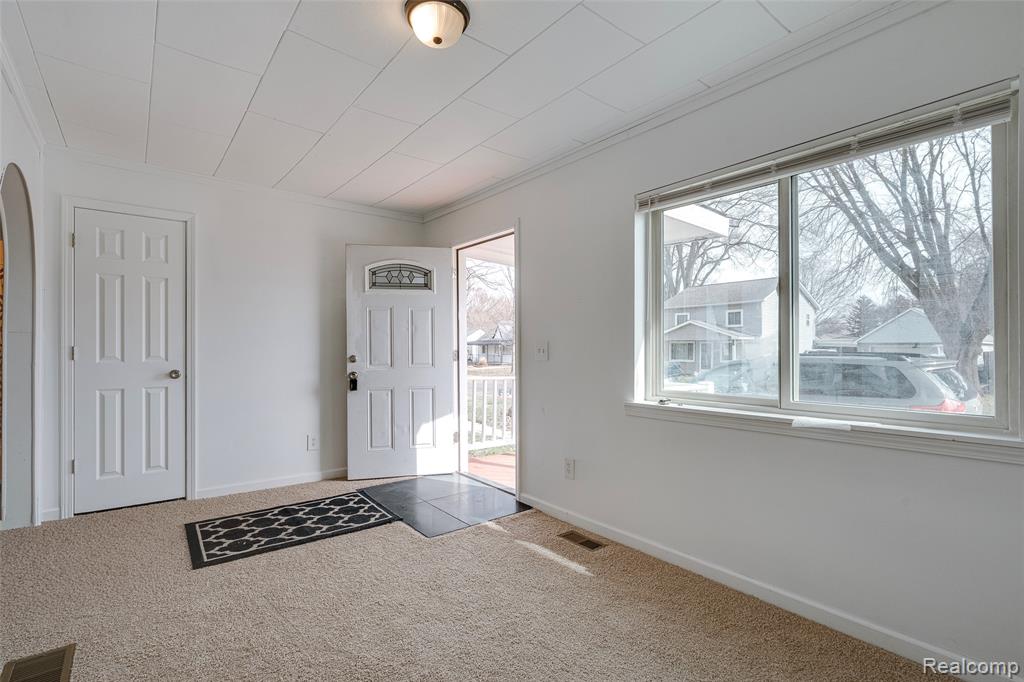 5645 N LINVILLE Street, Westland, MI — Photo 11