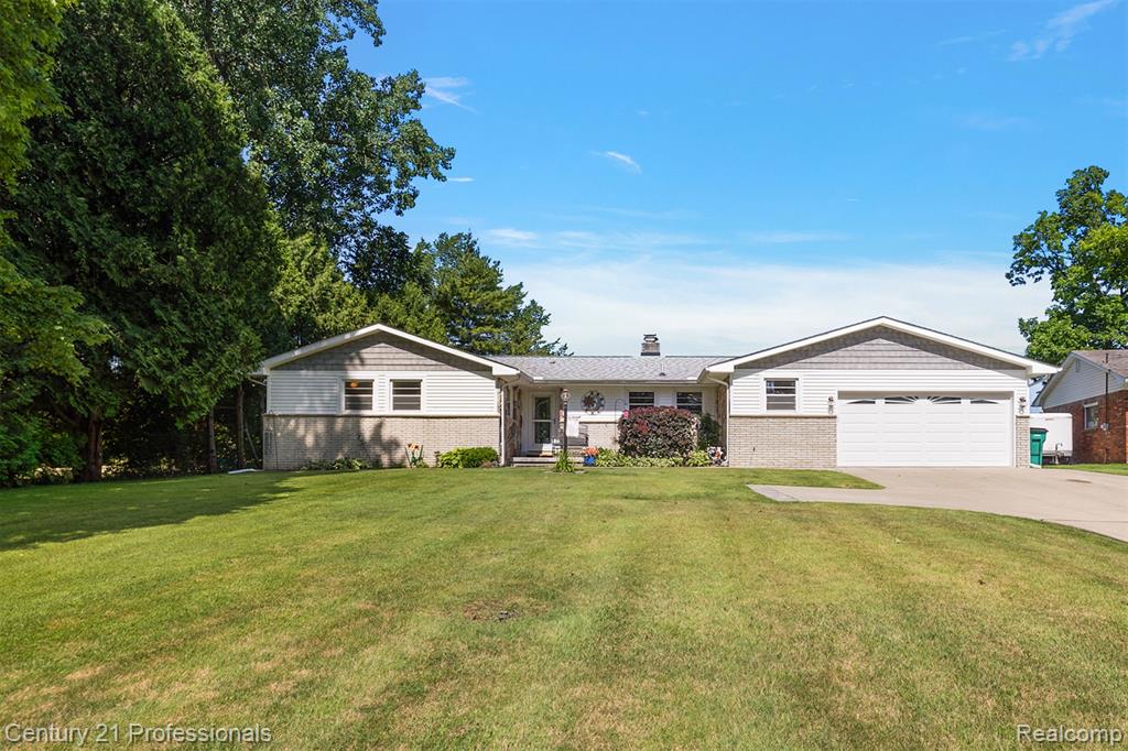 9311 Whipple Shores Drive, Clarkston, MI 48348 — Photo 2