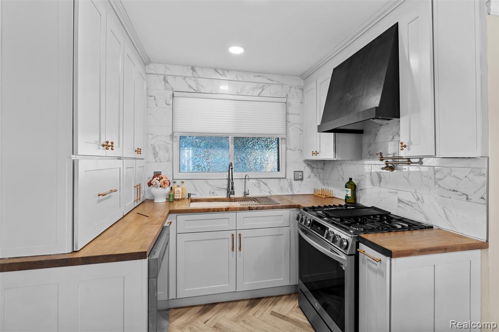 150 W Hildale, Detroit, MI 48203 — Photo 9