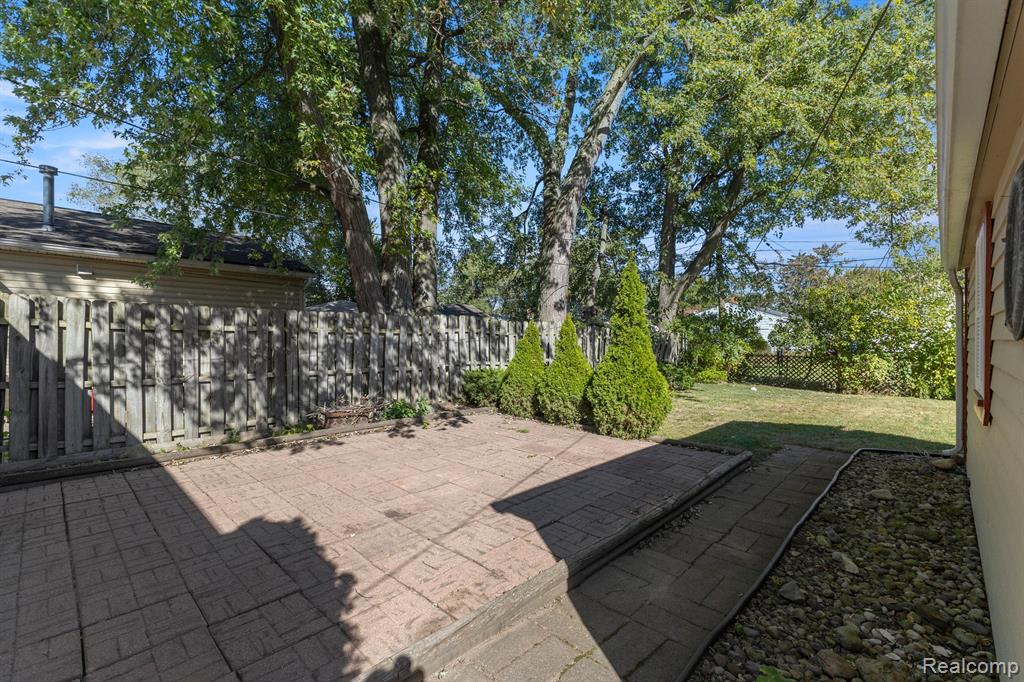 5101 CLIPPERT Street, Dearborn Heights, MI 48125 — Photo 28