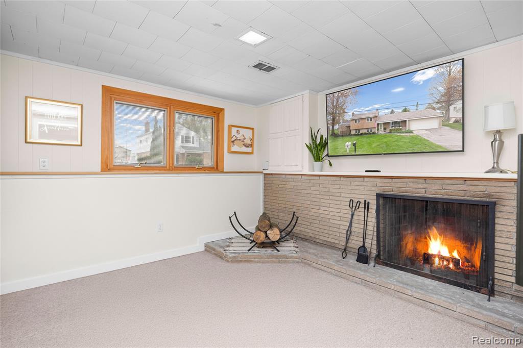 38027 Mallast Street, Harrison Township, MI — Photo 35