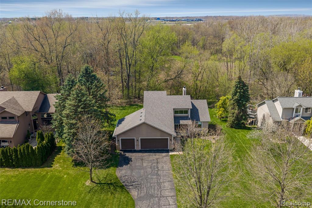 501 Alexander Drive, Commerce Twp, MI 48390 — Photo 32