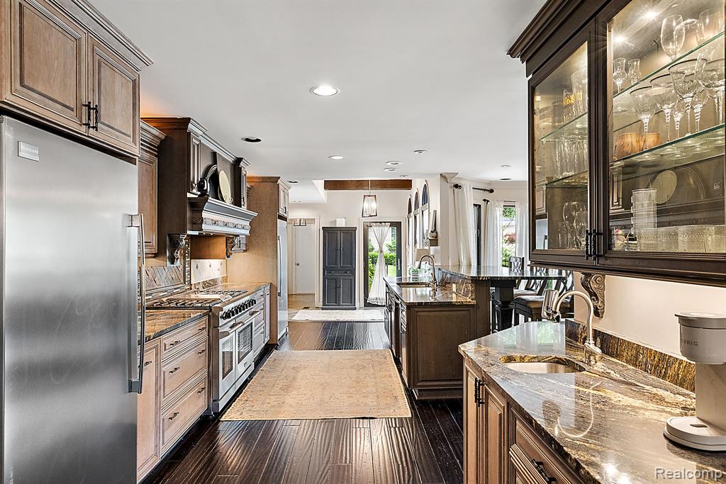 4378 Compton Way, Bloomfield Hills, MI 48302 — Photo 22