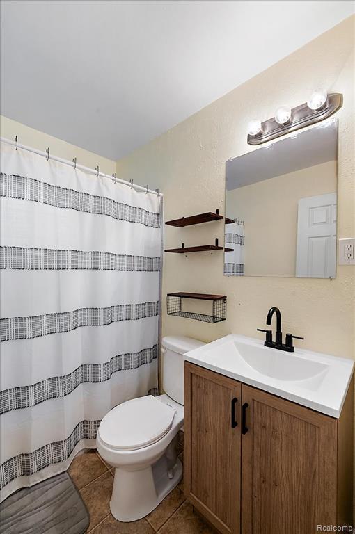 18053 S Wind Drive, Fraser, MI 48026 — Photo 30