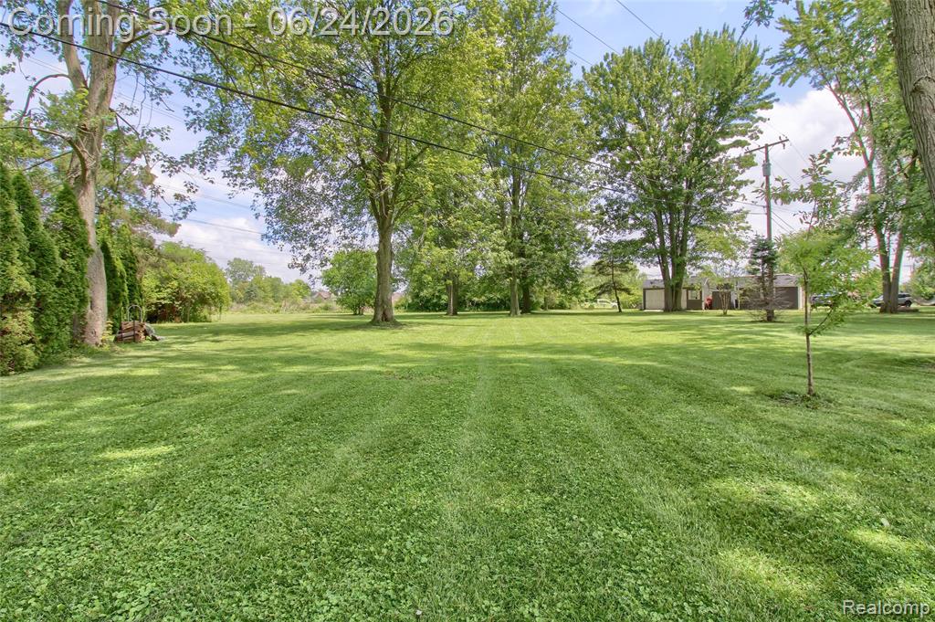 24487 Dugan Drive, New Boston, MI 48164 — Photo 38