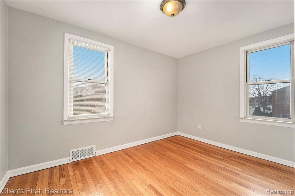 4600 FIRESTONE Street, 8, Dearborn, MI 48126 — Photo 11