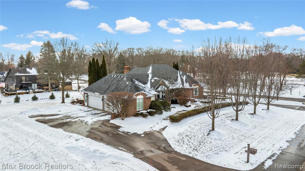 5867 BRAVO COURT, Orchard Lake Village, MI 48324 — Photo 81