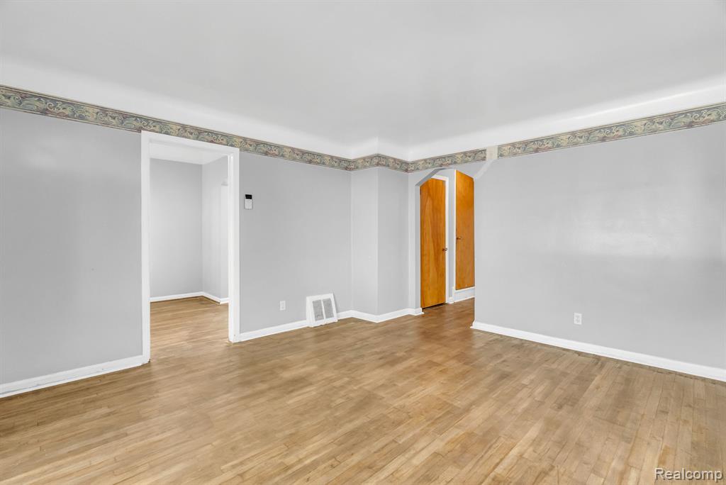 6235 Rosemont Avenue, Detroit, MI 48228 — Photo 7