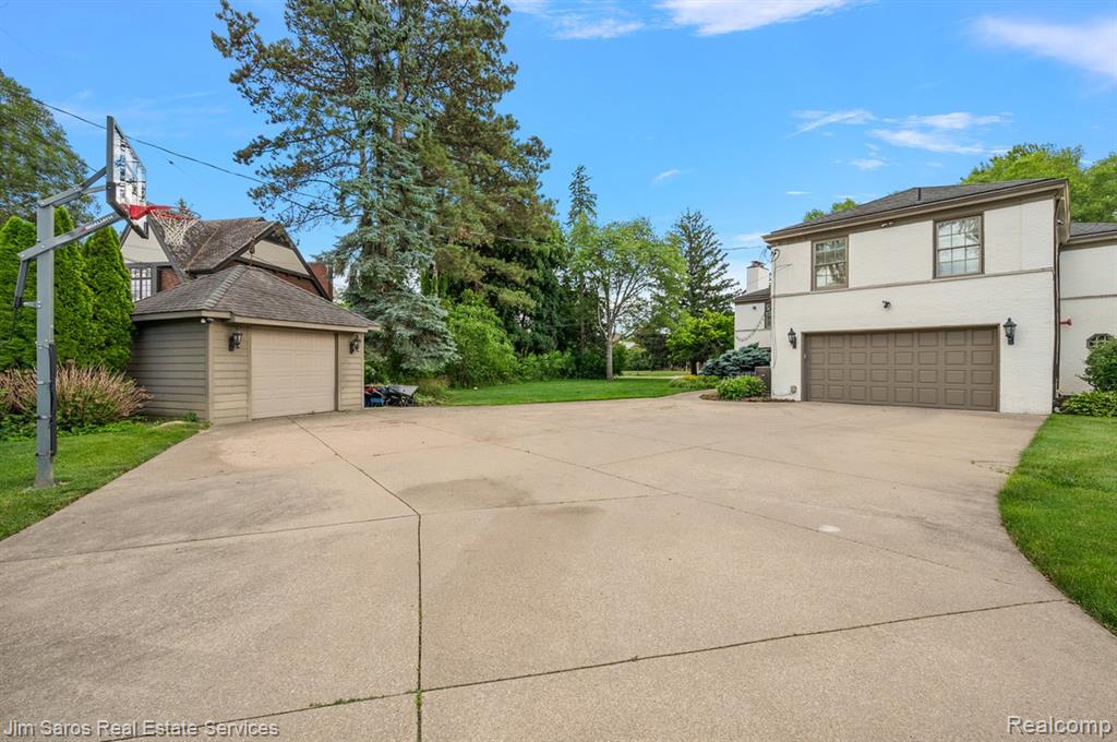 688 Balfour Street, Grosse Pointe Park, MI 48230 — Photo 38