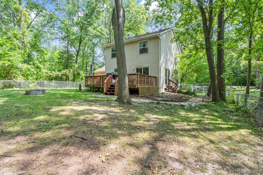 6550 Avon Drive, Brighton, MI 48116 — Photo 33