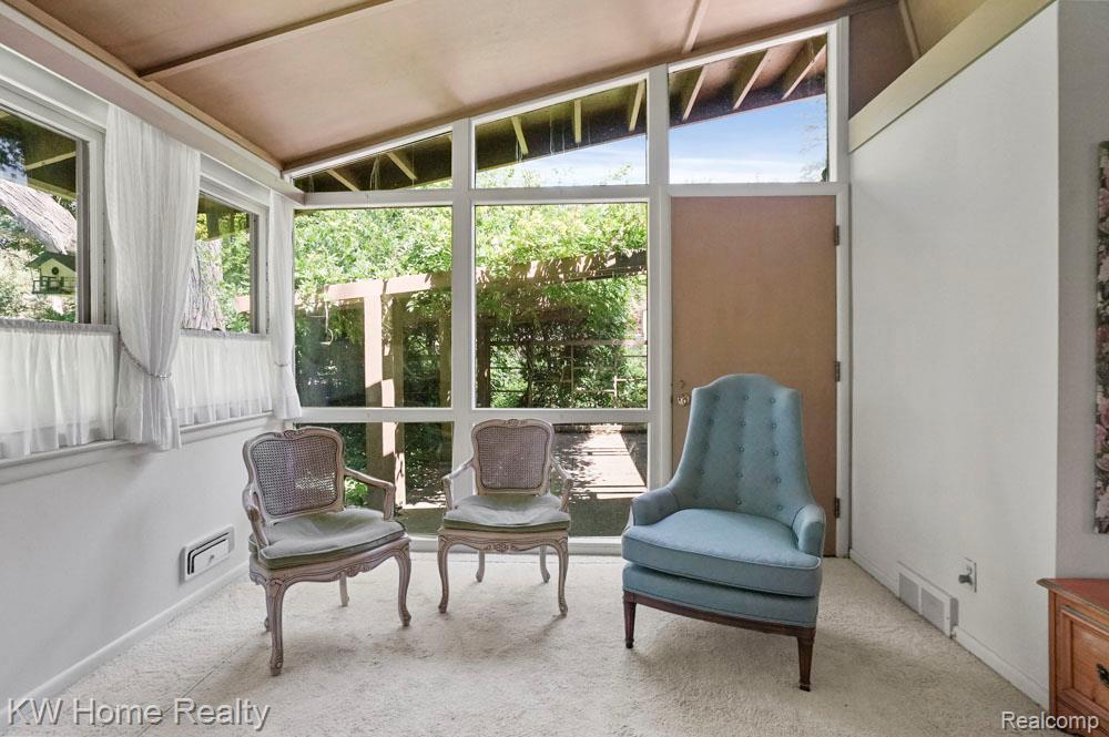 5660 Crabtree Road, Bloomfield Hills, MI 48301 — Photo 9