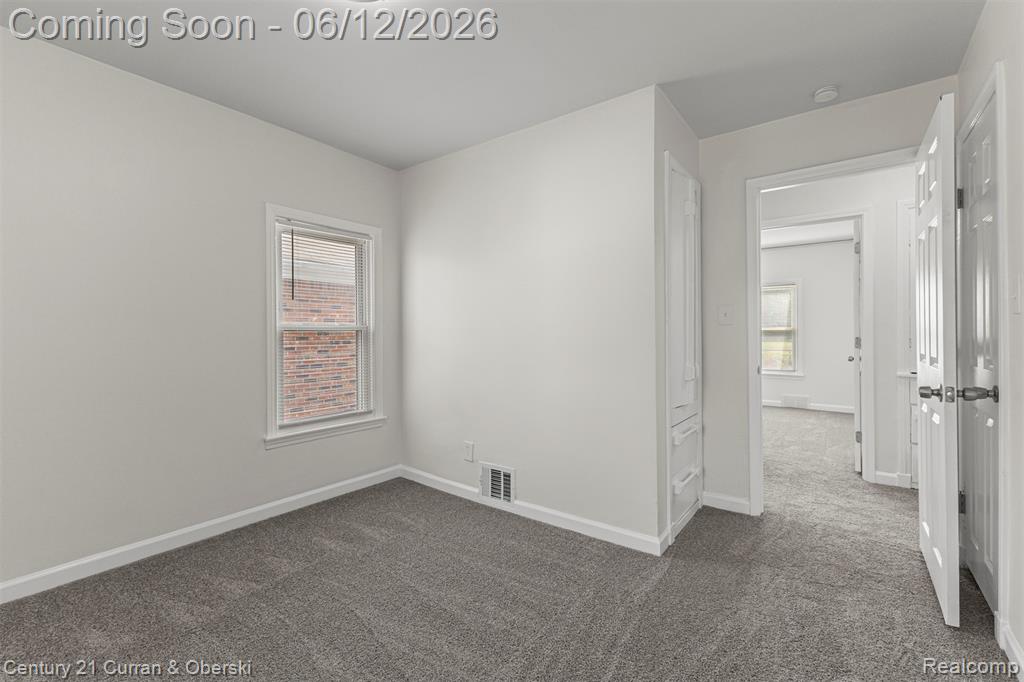 6719 Parkland Street, Dearborn Heights, MI 48127 — Photo 15