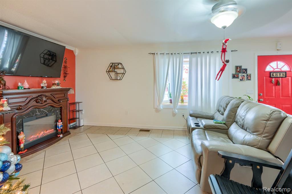730 Stirling Street, Pontiac, MI 48340 — Photo 7