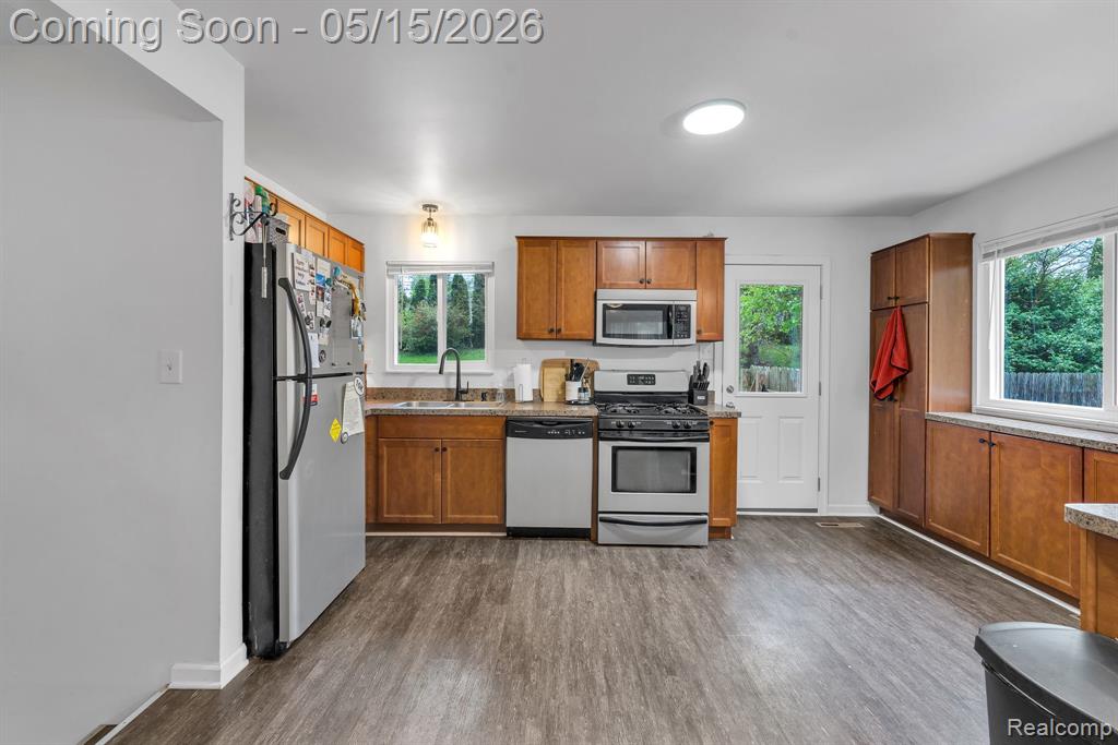 842 Bird Song Drive, Milford, MI 48381 — Photo 28