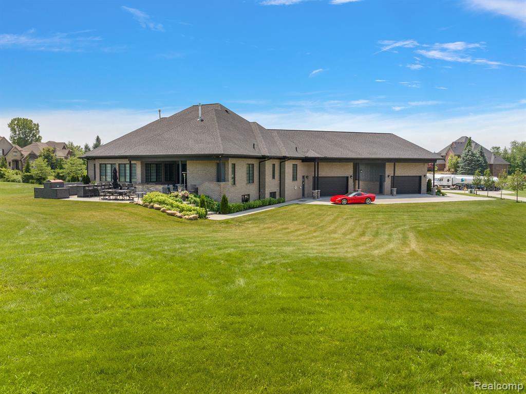 69356 LAKE POINT Court, Bruce, MI 48065 — Photo 41