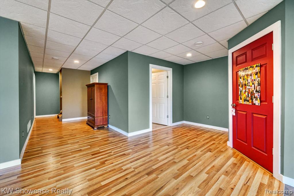 707 Pointe Court, Milford, MI 48381 — Photo 27