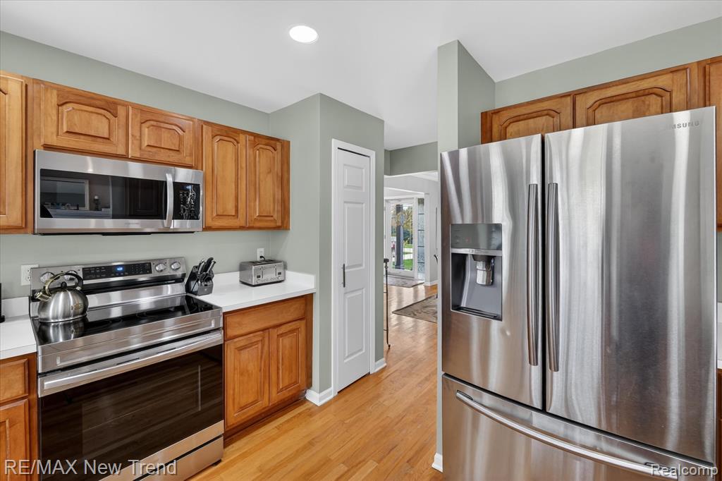 2032 Dover Drive, Wixom, MI 48393 — Photo 19