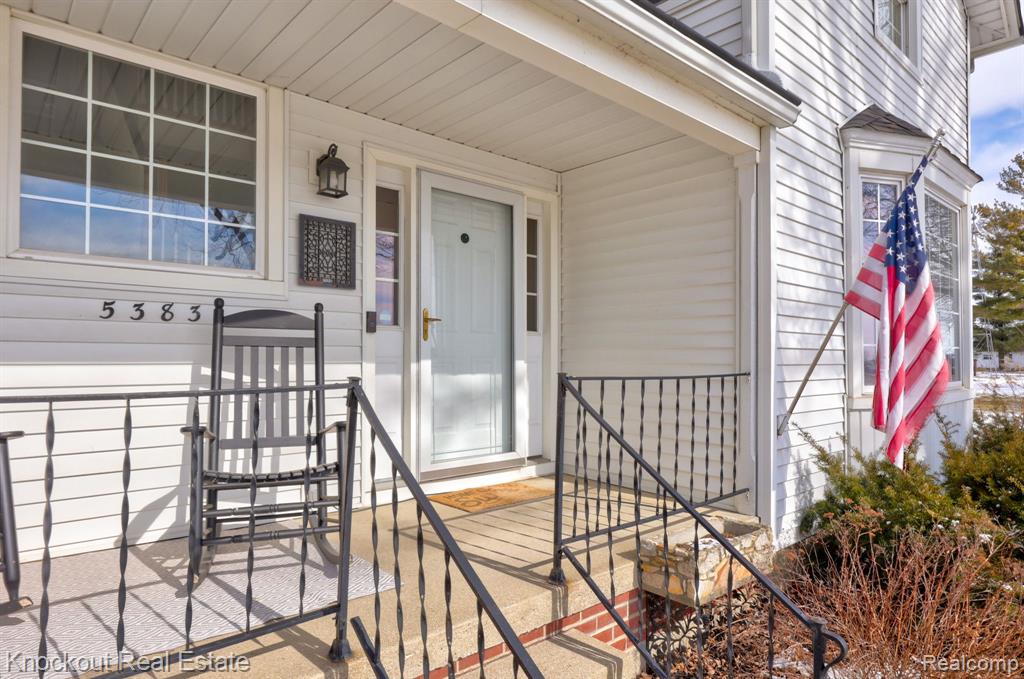 5383 Riverview Drive, Bridgeport, MI 48722 — Photo 4