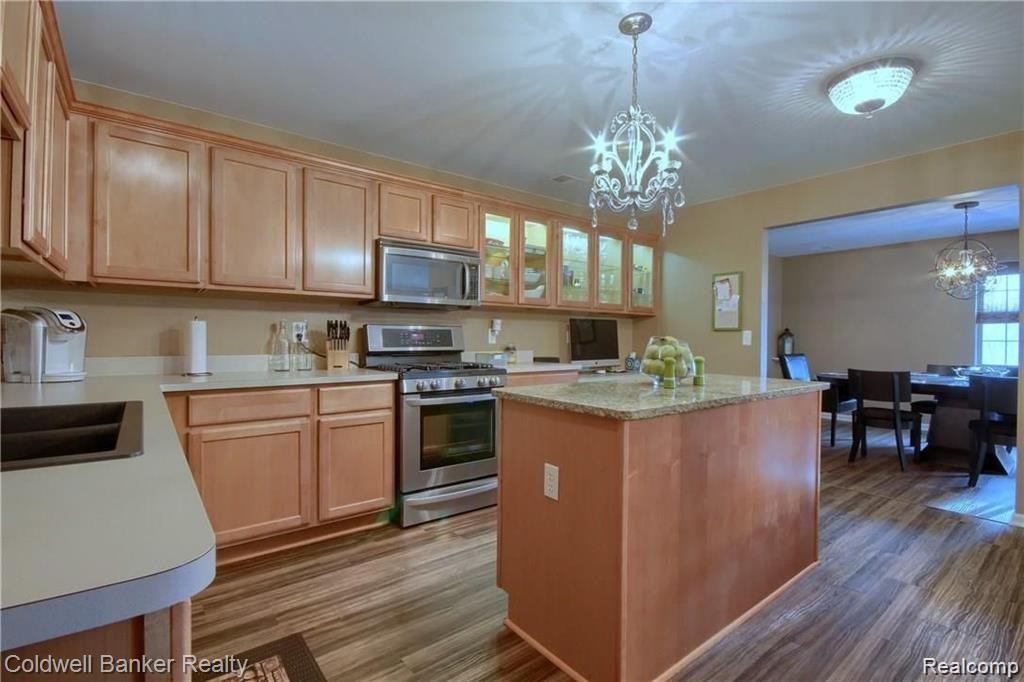 39642 ROCKCREST Lane, Northville, MI — Photo 8