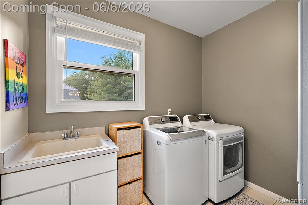 5768 Bellshire Lane, Clarkston, MI — Photo 29