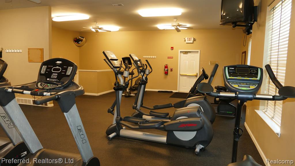 2191 PINECROFT Drive, Canton, MI 48188 — Photo 27