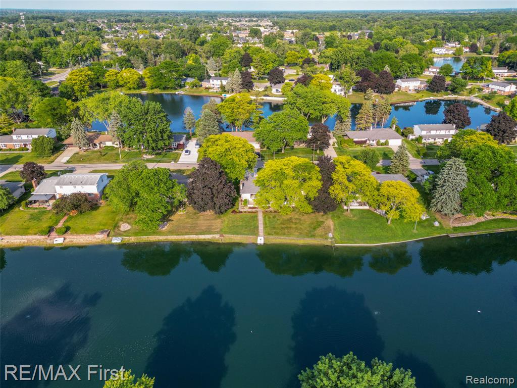 54815 FRANKLIN Drive, Shelby Twp, MI 48316 — Photo 3