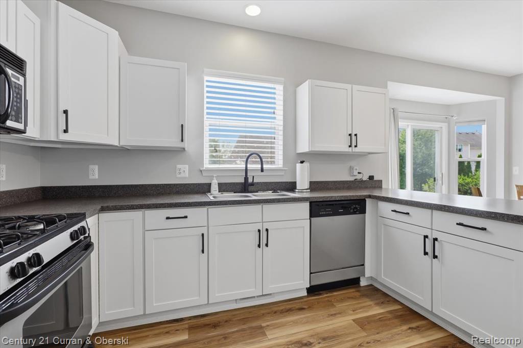 23537 Crescent Ridge Drive, New Boston, MI 48164 — Photo 20