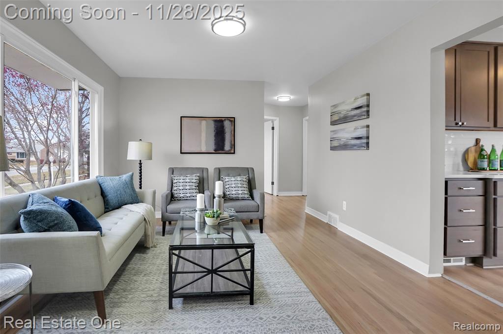 556 Harrison Street, Garden City, MI — Photo 8