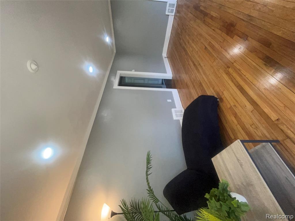 15730 Winthrop, Detroit, MI 48227 — Photo 4