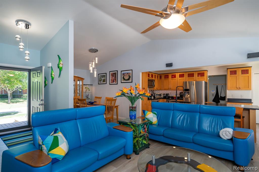 24729 SARAH FLYNN, Novi, MI — Photo 31