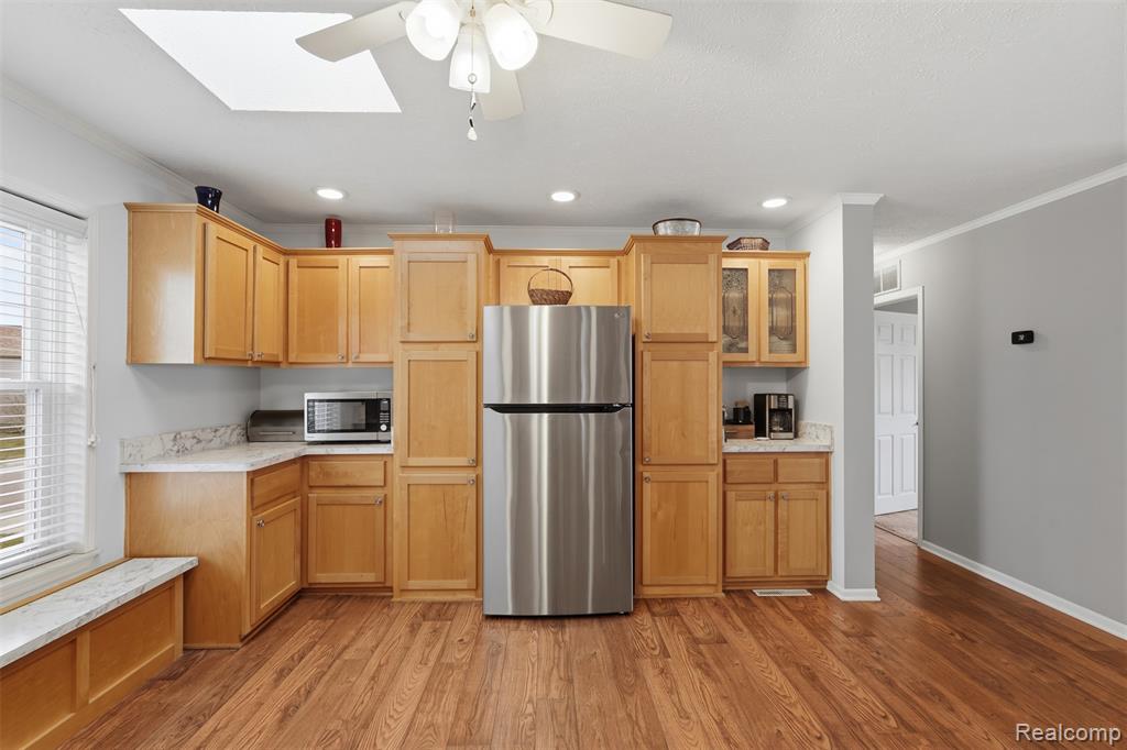 11186 Chestnut Hill Court, South Lyon, MI 48178 — Photo 15