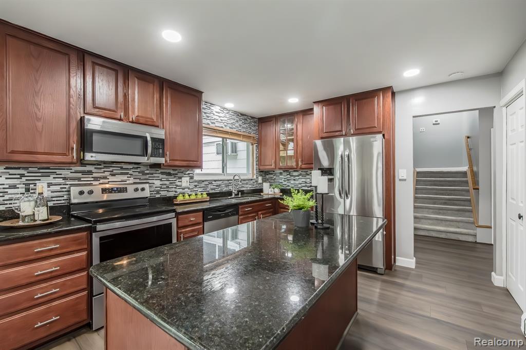 4290 FROSTWOOD, Troy, MI 48098 — Photo 18