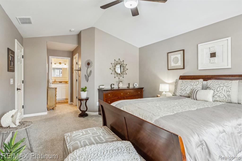 3072 KNEELAND Circle, Howell, MI 48843 — Photo 12