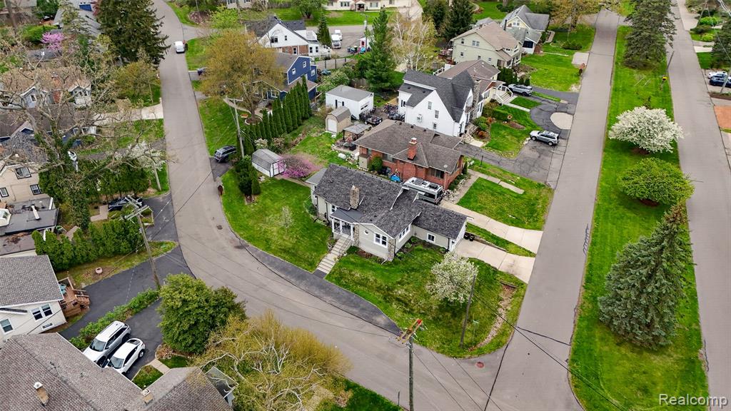 1430 Benvenue Street, Sylvan Lake, MI 48320 — Photo 44