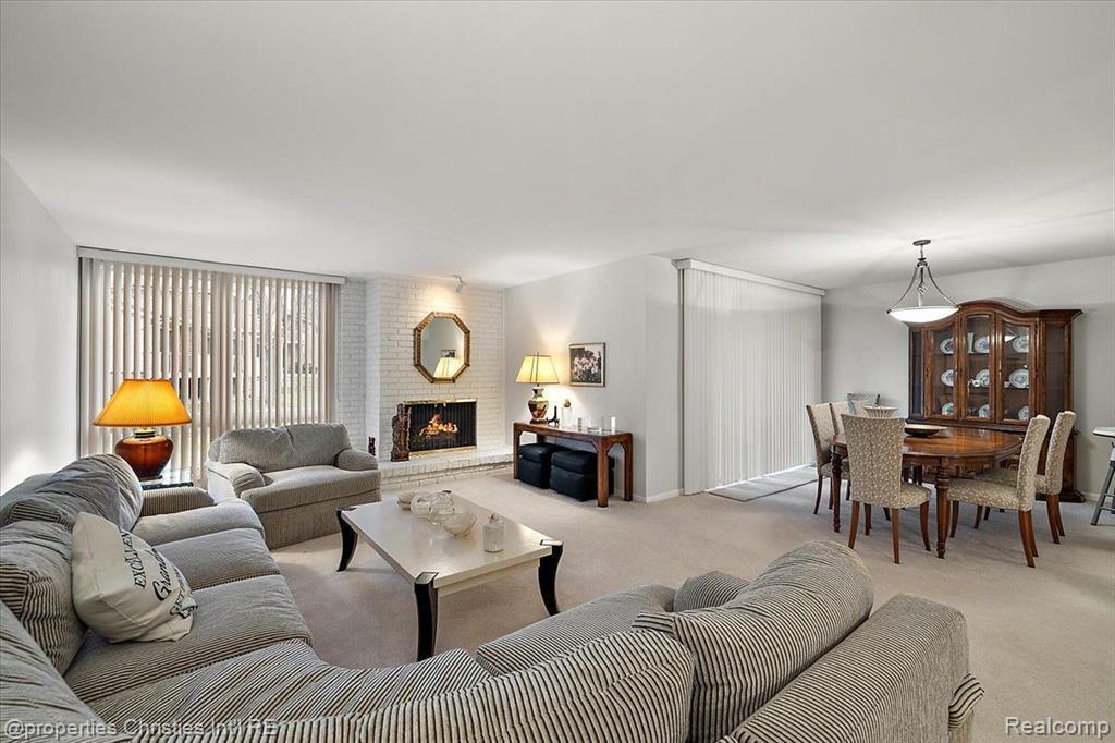 7036 Bridge Way, West Bloomfield, MI — Photo 9