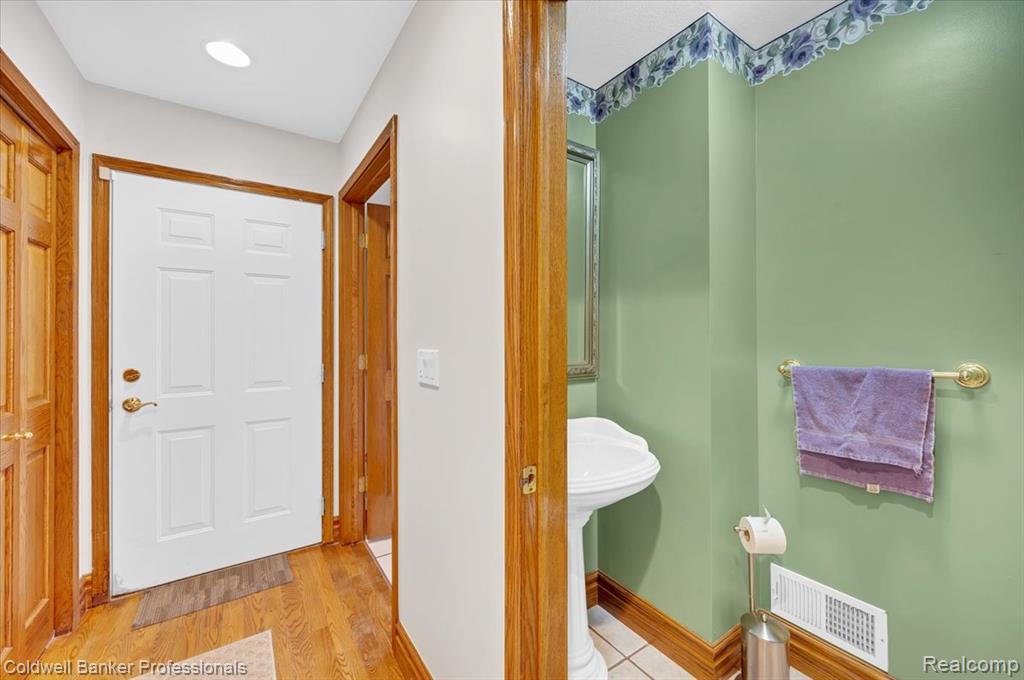 4090 N Fordney Road, Hemlock, MI 48626 — Photo 17