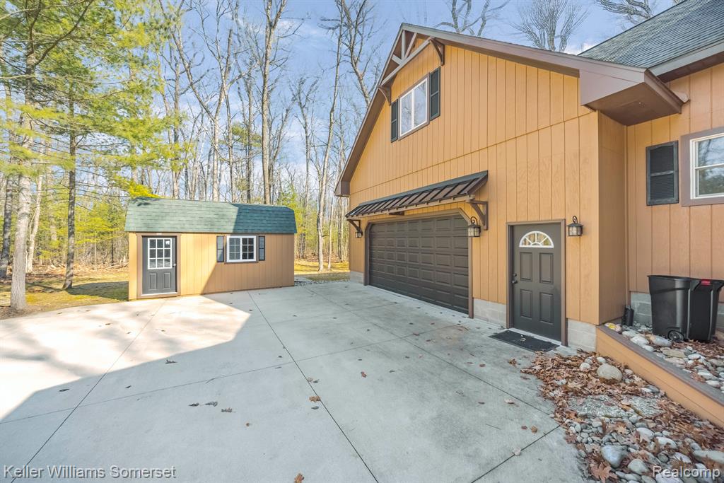 428 CRYSTAL Lane, Roscommon, MI 48653 — Photo 29