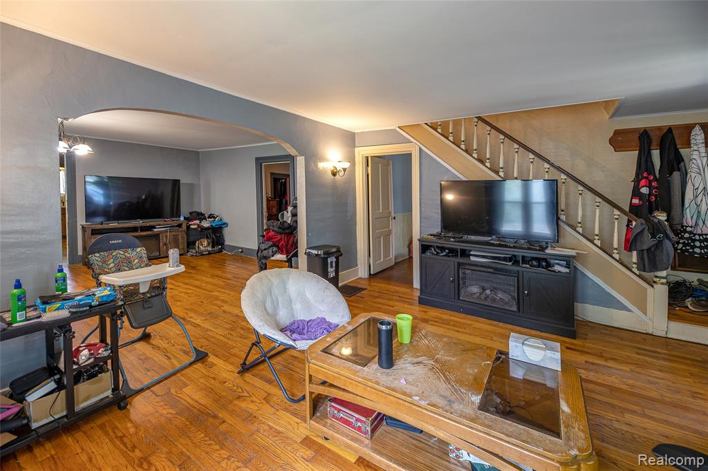 737 N Madison Street, Lapeer, MI 48446 — Photo 18