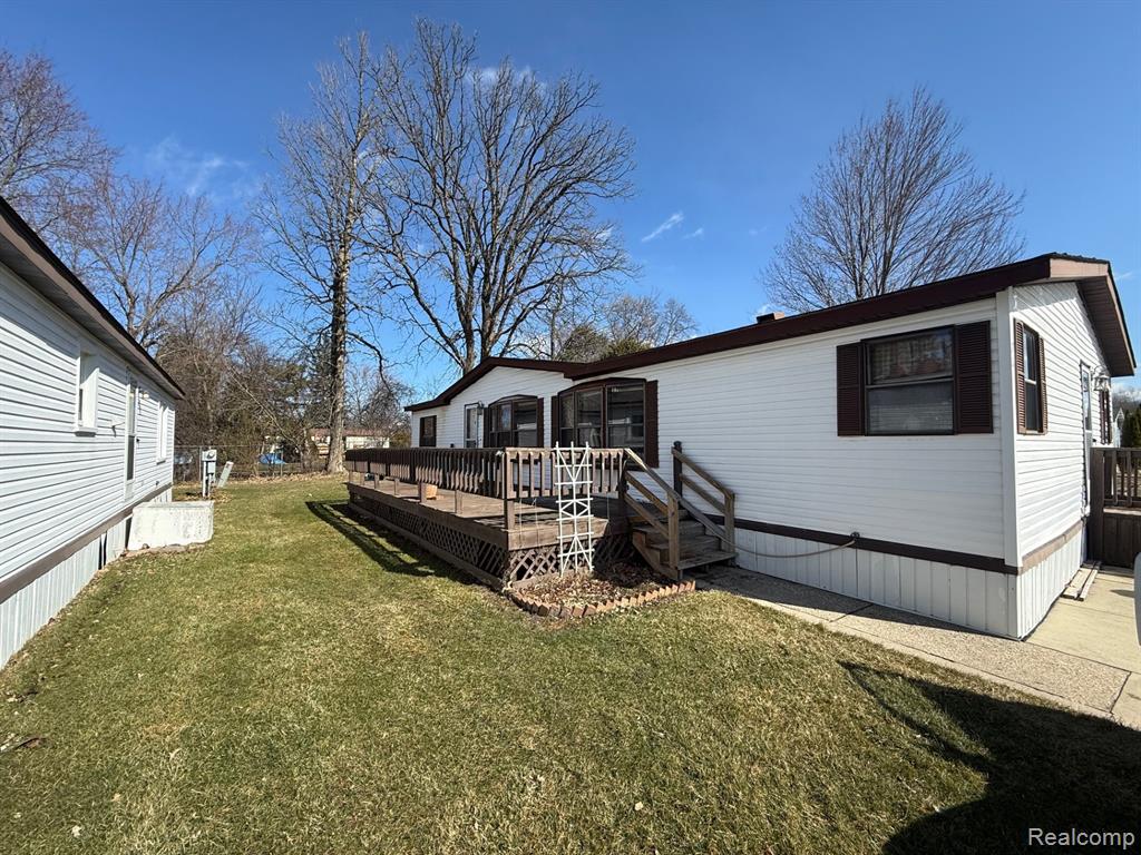 71 Valley Drive, Swartz Creek, MI 48473 — Photo 21