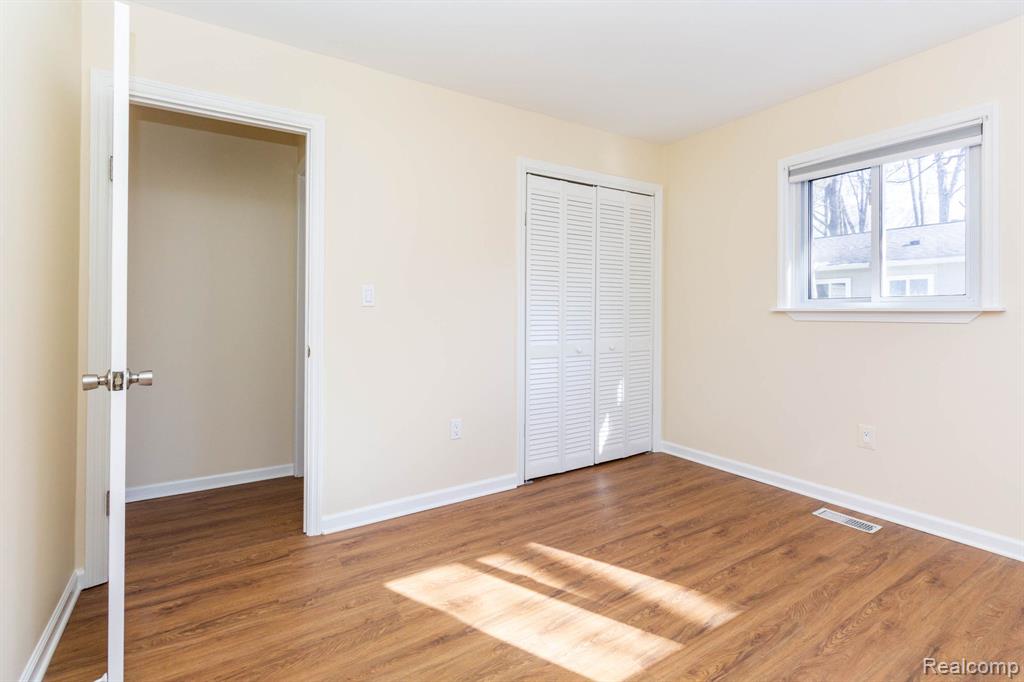 8850 Janis Street, Shelby Twp, MI 48317 — Photo 24