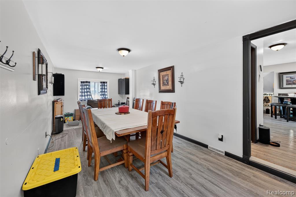 4290 Sulgrave Drive, Swartz Creek, MI 48473 — Photo 18