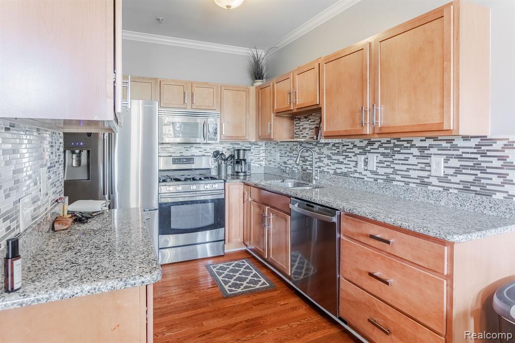 621 SUMMERFIELD Drive, Westland, MI — Photo 11