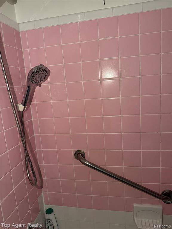 8774 Shannon Drive, Sterling Heights, MI 48314 — Photo 11