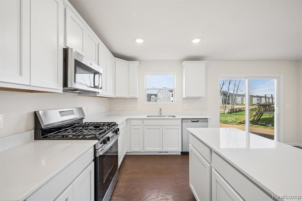 360 Hidden River W, Holly, MI 48442 — Photo 2