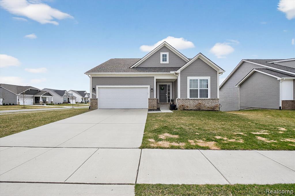 8060 Carston Lane, Brighton, MI 48116 — front exterior